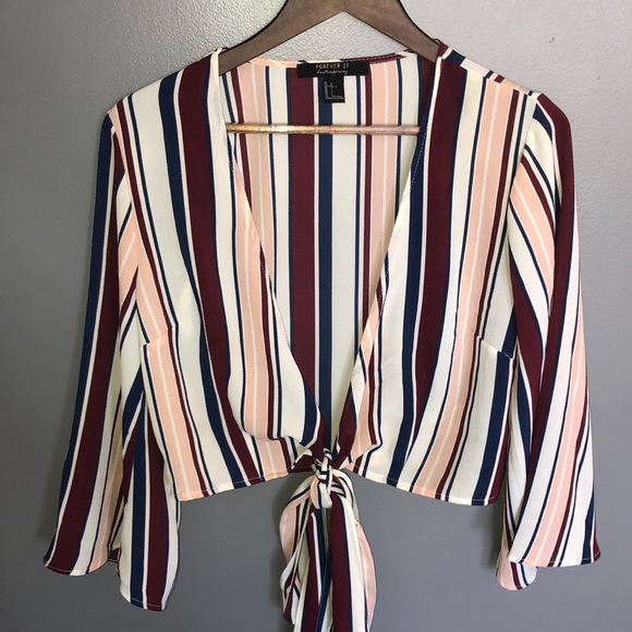 Flowy Striped Dressy Crop Top - Perfect Condition - Picture 2 of 9